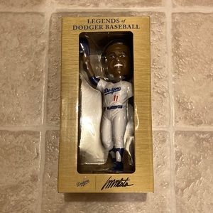 Manny Mota Dodgers Bobblehead 2023